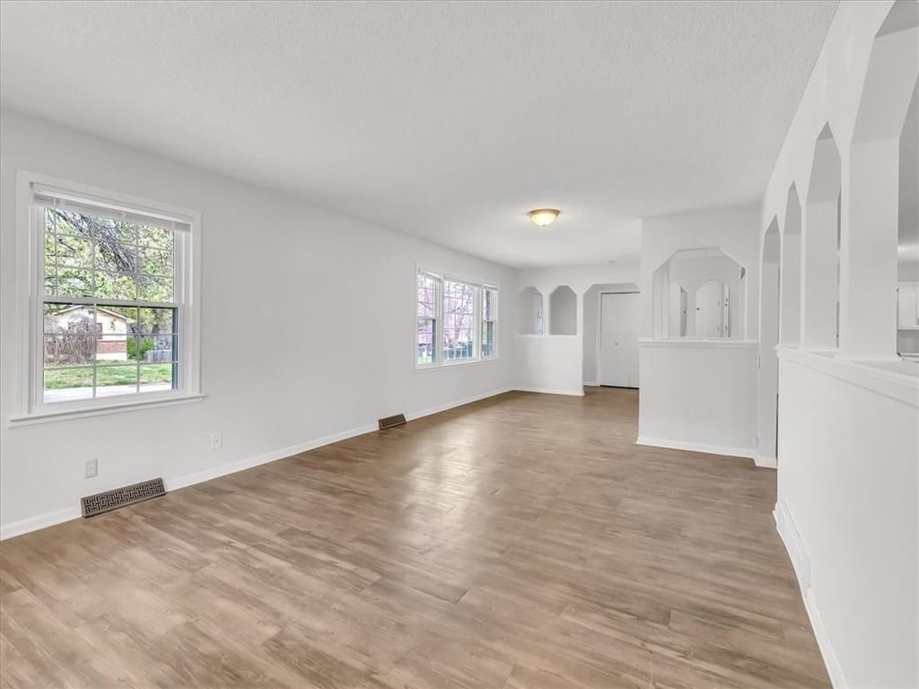 1310 Baltimore Street — photo 15
