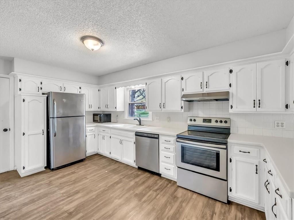 1310 Baltimore Street — photo 19