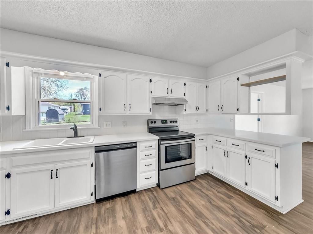 1310 Baltimore Street — photo 20