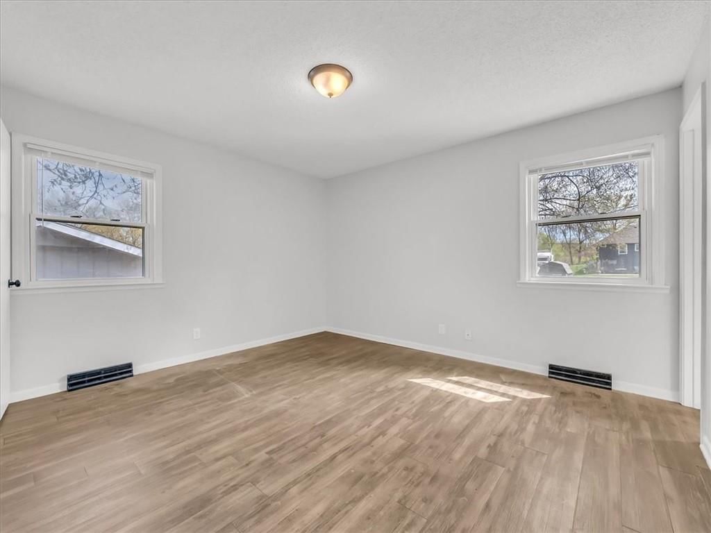 1310 Baltimore Street — photo 24