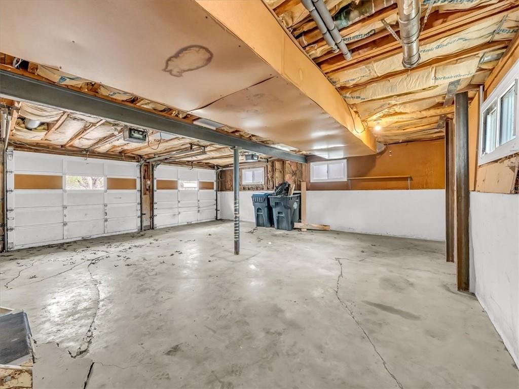 1310 Baltimore Street — photo 27