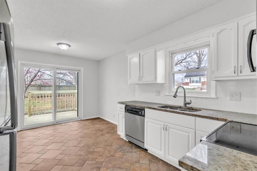 7803 N Garfield Avenue — photo 14