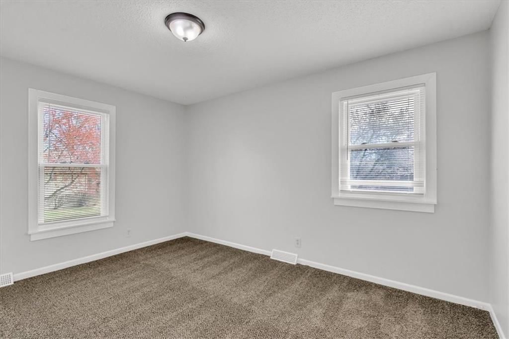 7803 N Garfield Avenue — photo 24