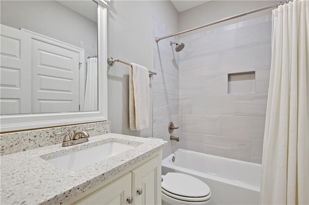 16001 Granada Street — photo 22