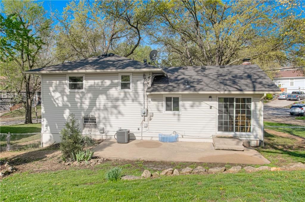 10603 Walrond Avenue — photo 25