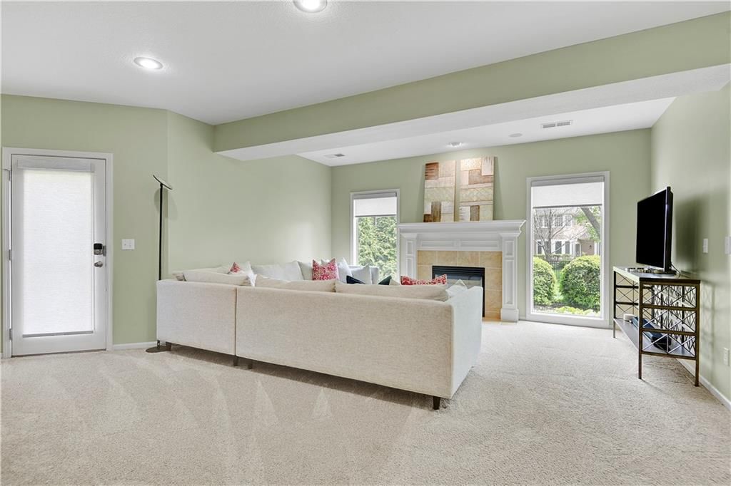 14401 OUTLOOK Street — photo 37