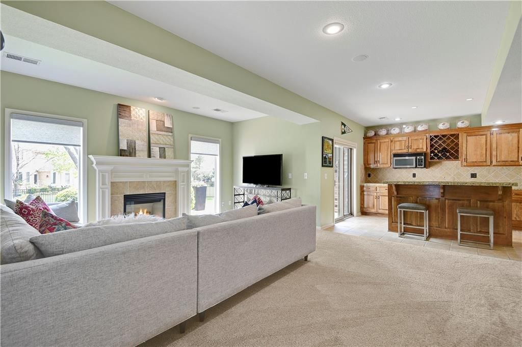 14401 OUTLOOK Street — photo 38