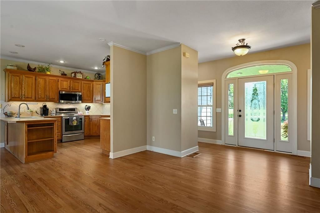 Photo 18 of 38 - 220 Lakota Lane