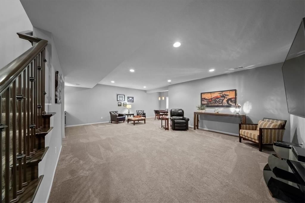 19521 W 100th Street — photo 28