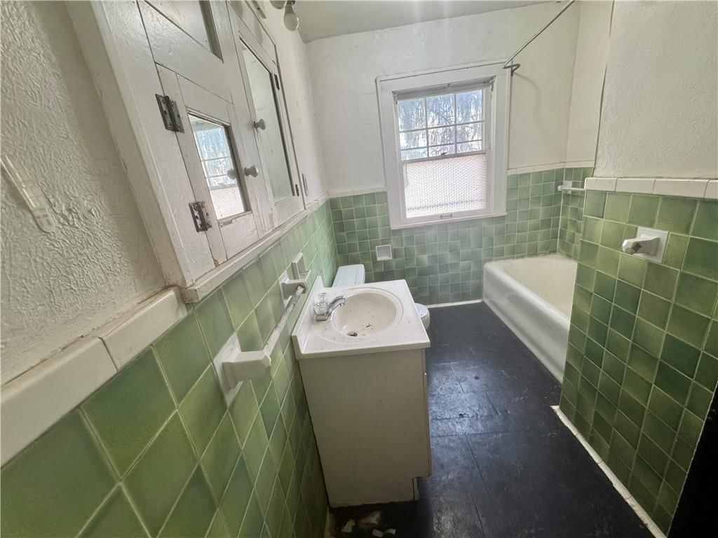 1400 E 77th Terrace — photo 15