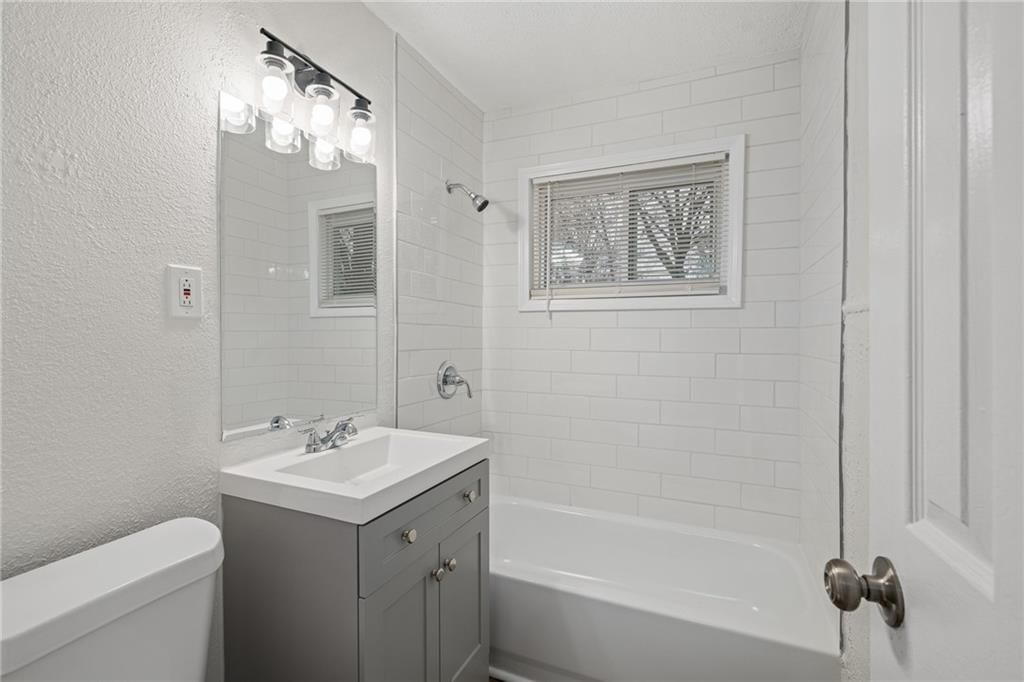 7702 E 113th Street — photo 9
