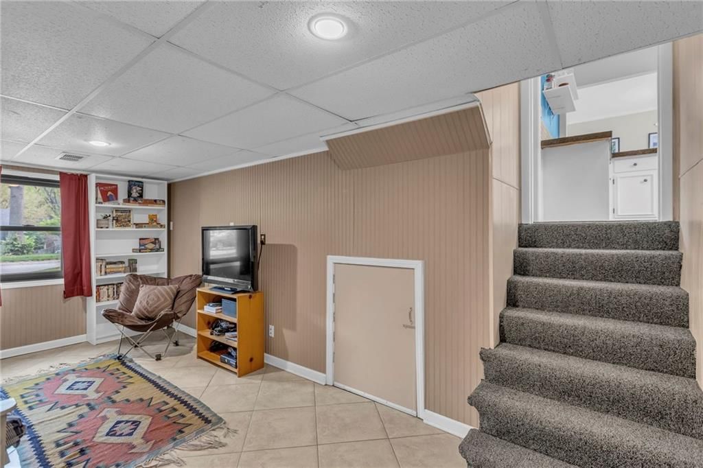 5918 W 75th Terrace — photo 16