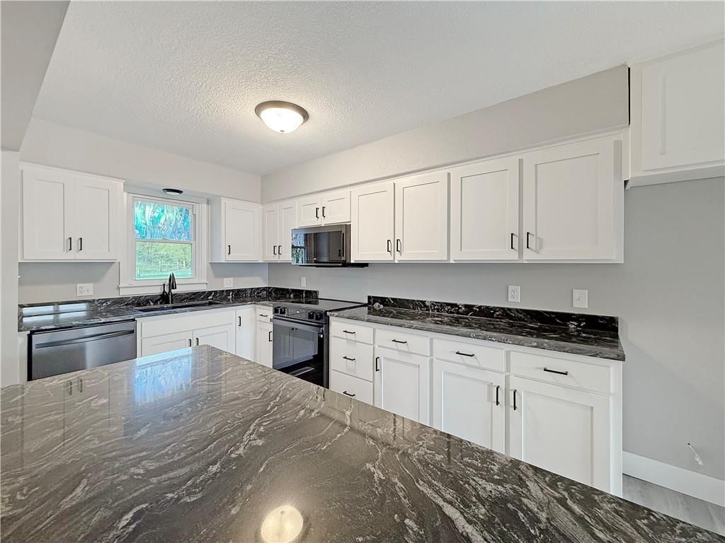 4248 Country Squire Road — photo 7
