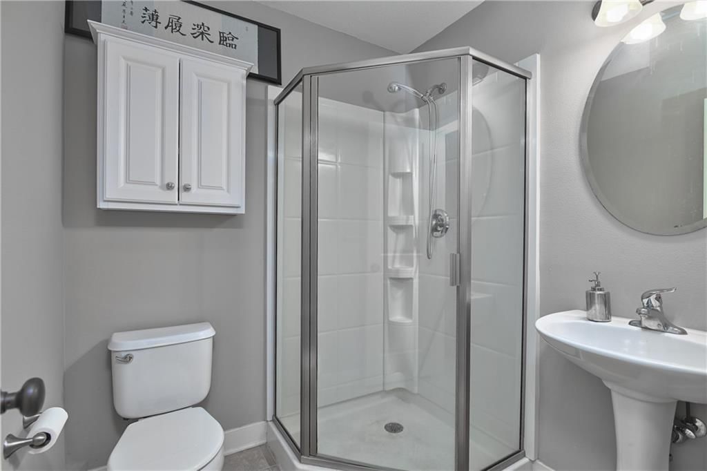 3877 Thompson Street — photo 8