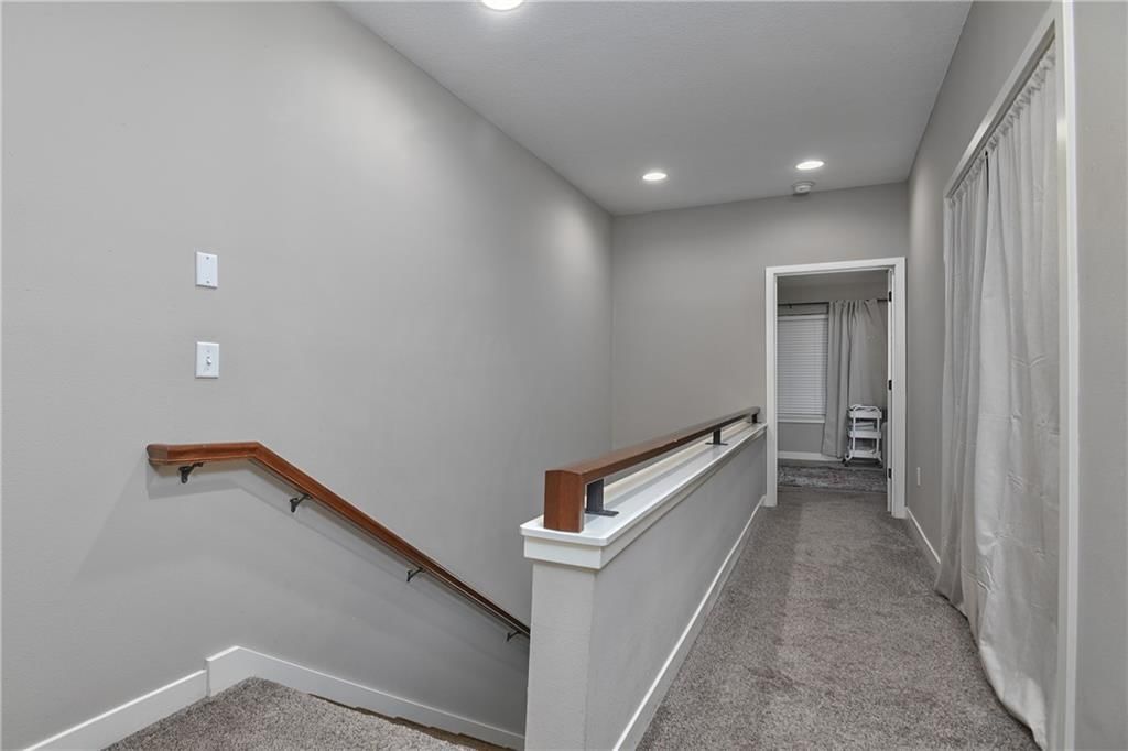 3877 Thompson Street — photo 27