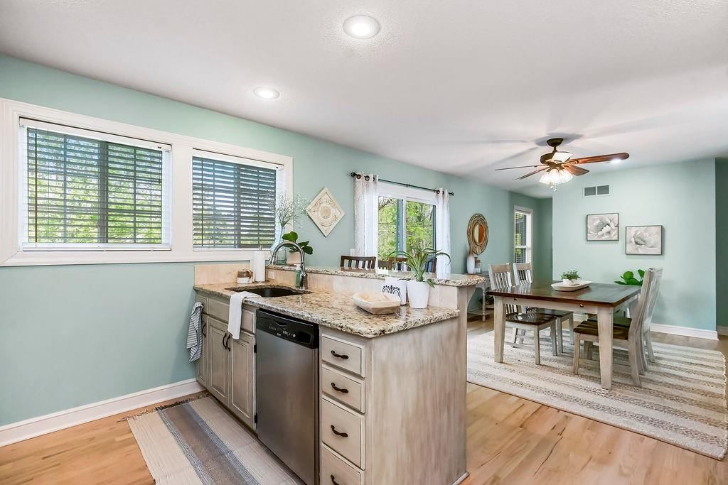 5123 Payne Street — photo 11