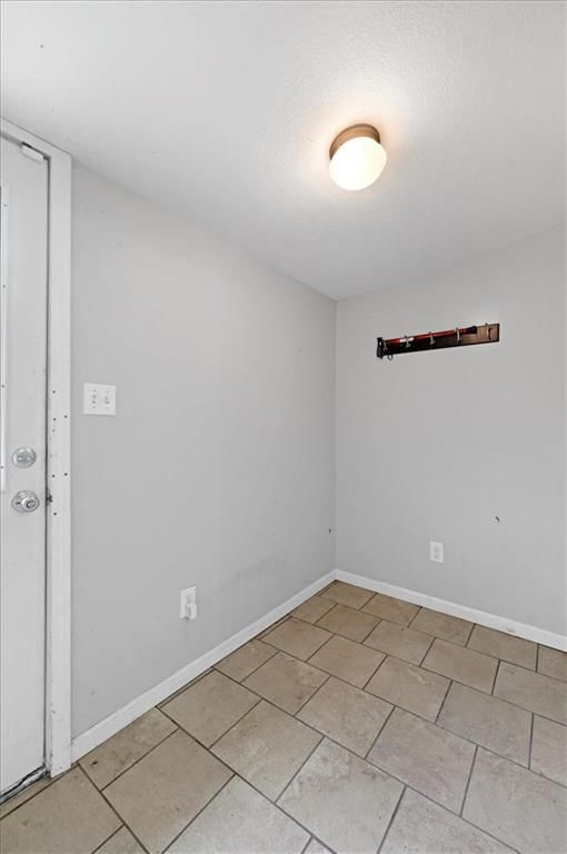 924 Dakota Street — photo 10