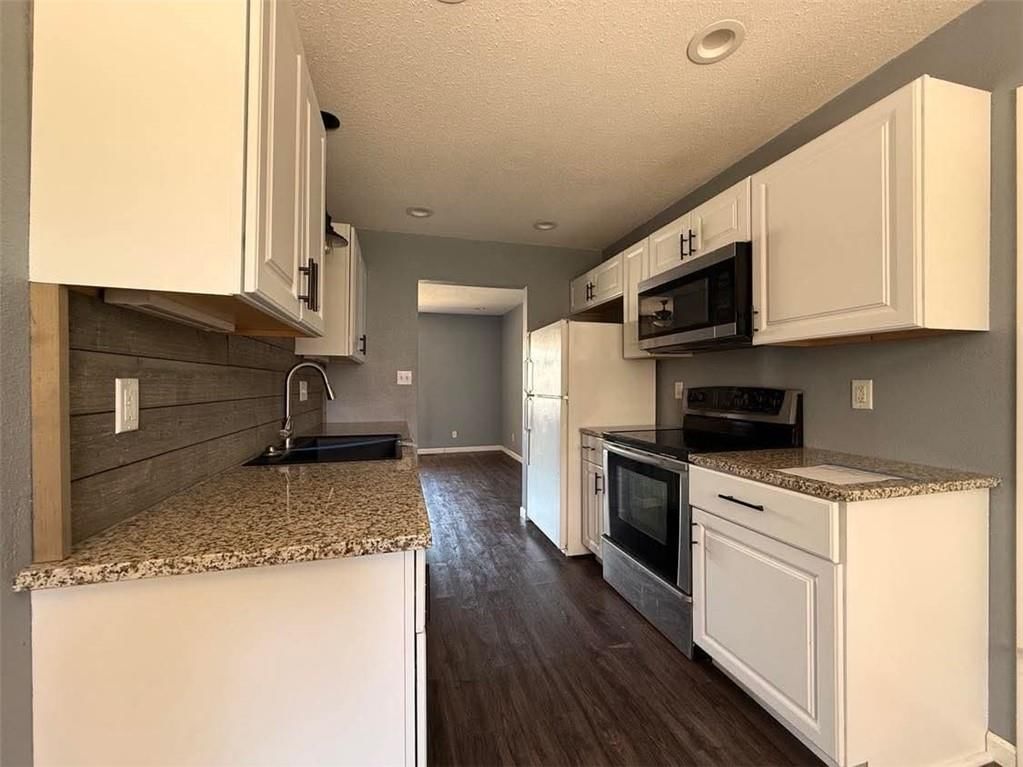 3842 SW Cambridge Terrace — photo 8