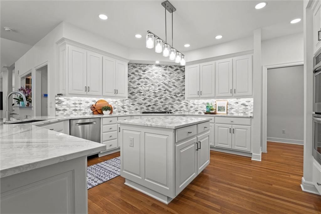 11305 Canterbury Court — photo 16