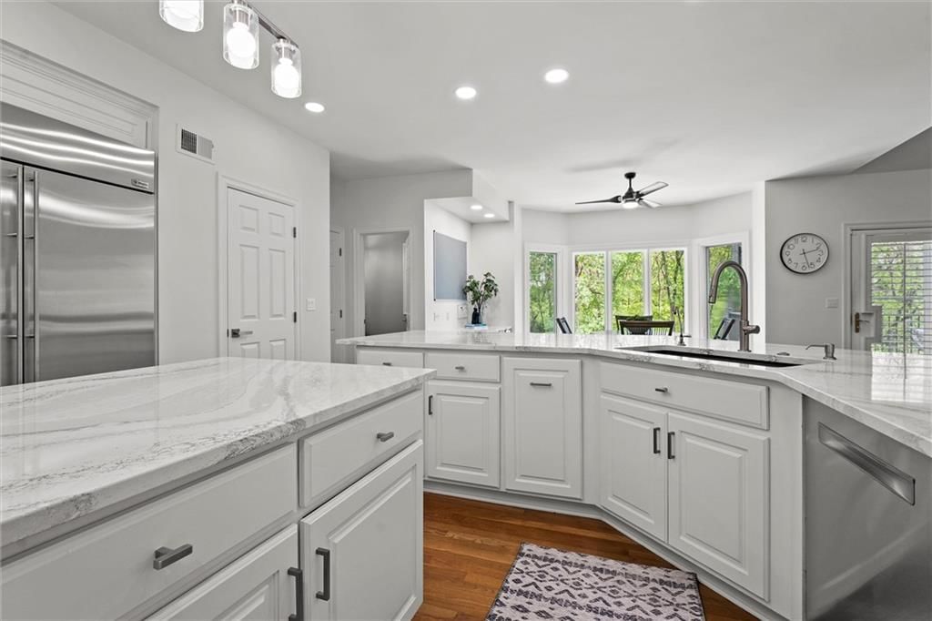 11305 Canterbury Court — photo 17