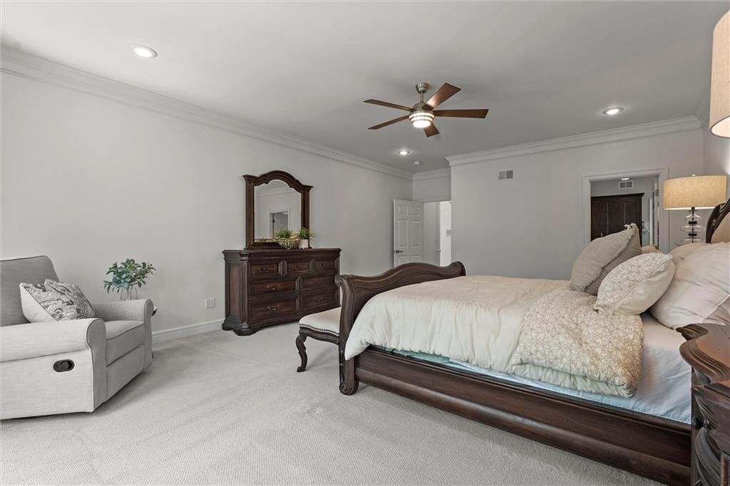 11305 Canterbury Court — photo 31