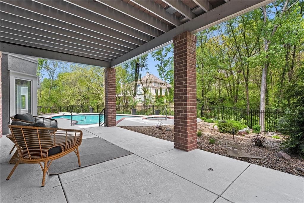 11305 Canterbury Court — photo 58