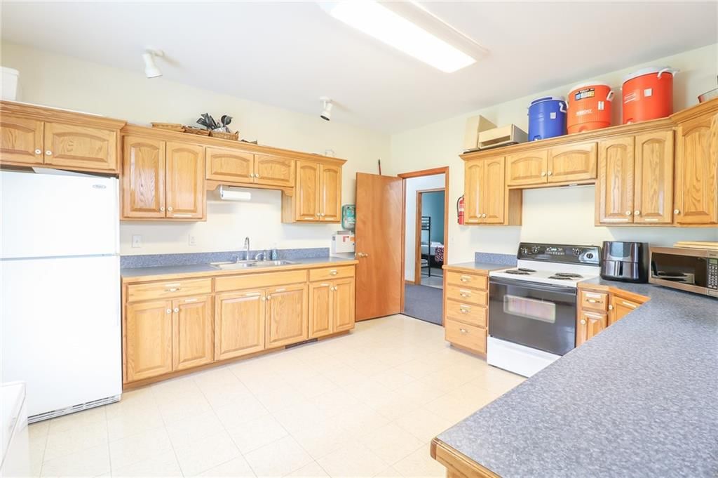 884 SW 840th Road — photo 8