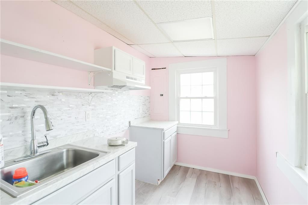 610 S Vine Street — photo 9