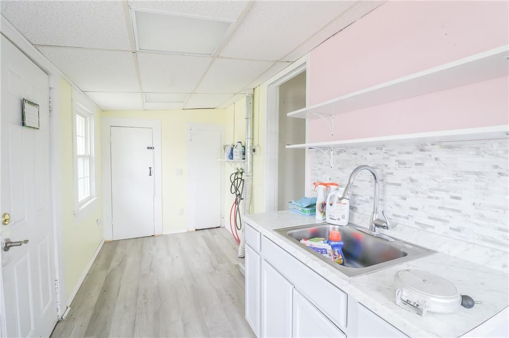 610 S Vine Street — photo 10