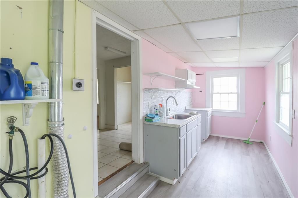 610 S Vine Street — photo 11