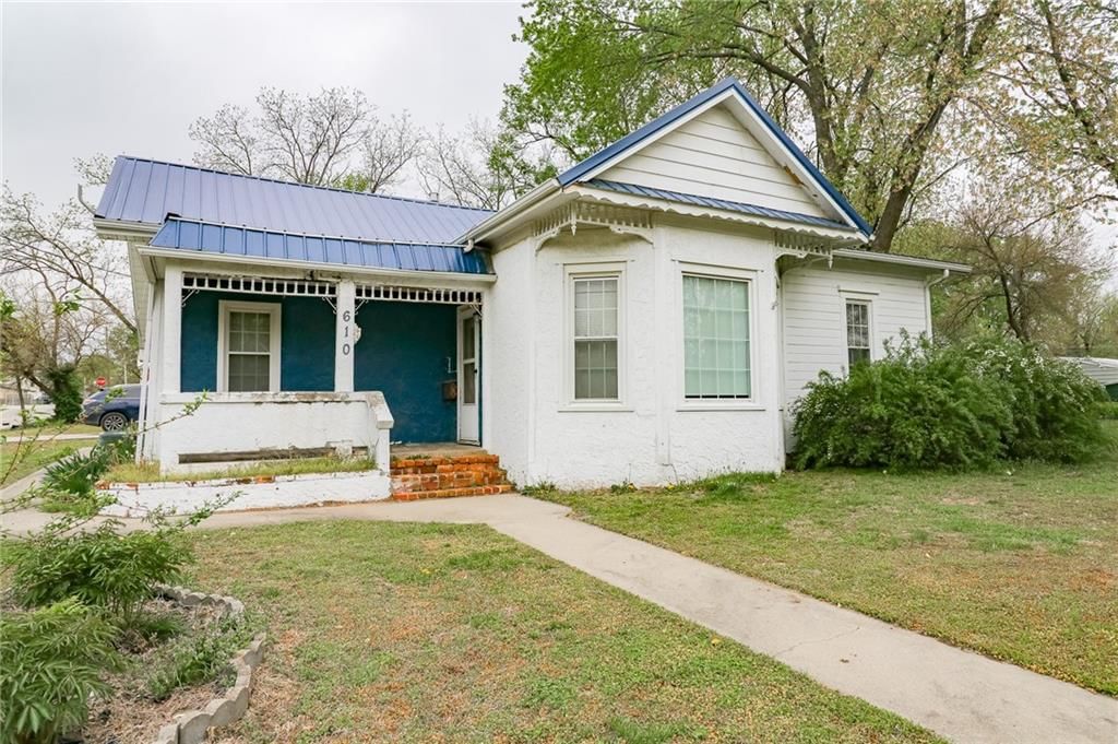 610 S Vine Street — photo 23