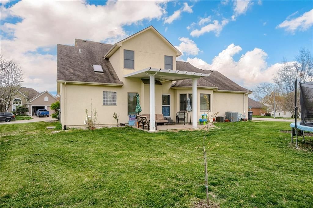 1901 NE Wyndham Place — photo 35