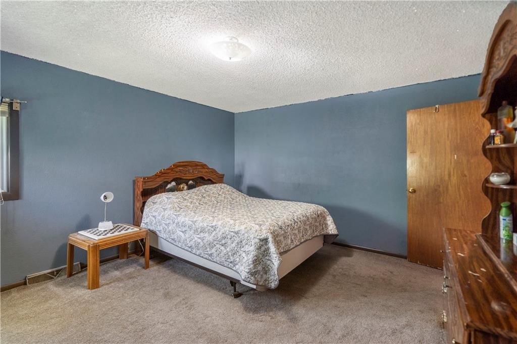 140 N 61st Terrace — photo 18