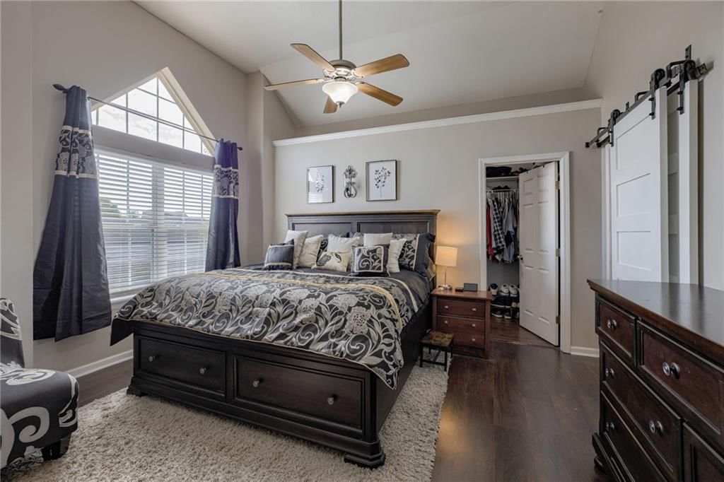 21900 Surry N/A — photo 18