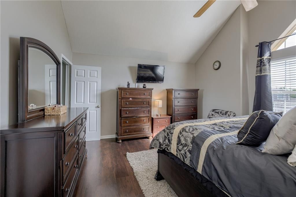 21900 Surry N/A — photo 19