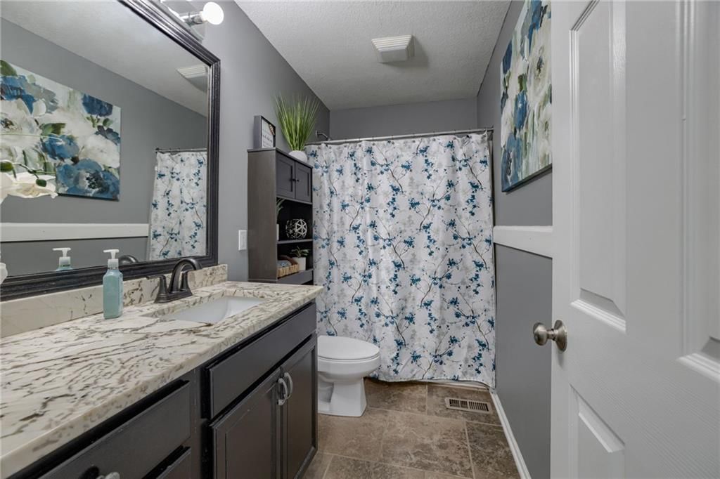 21900 Surry N/A — photo 26