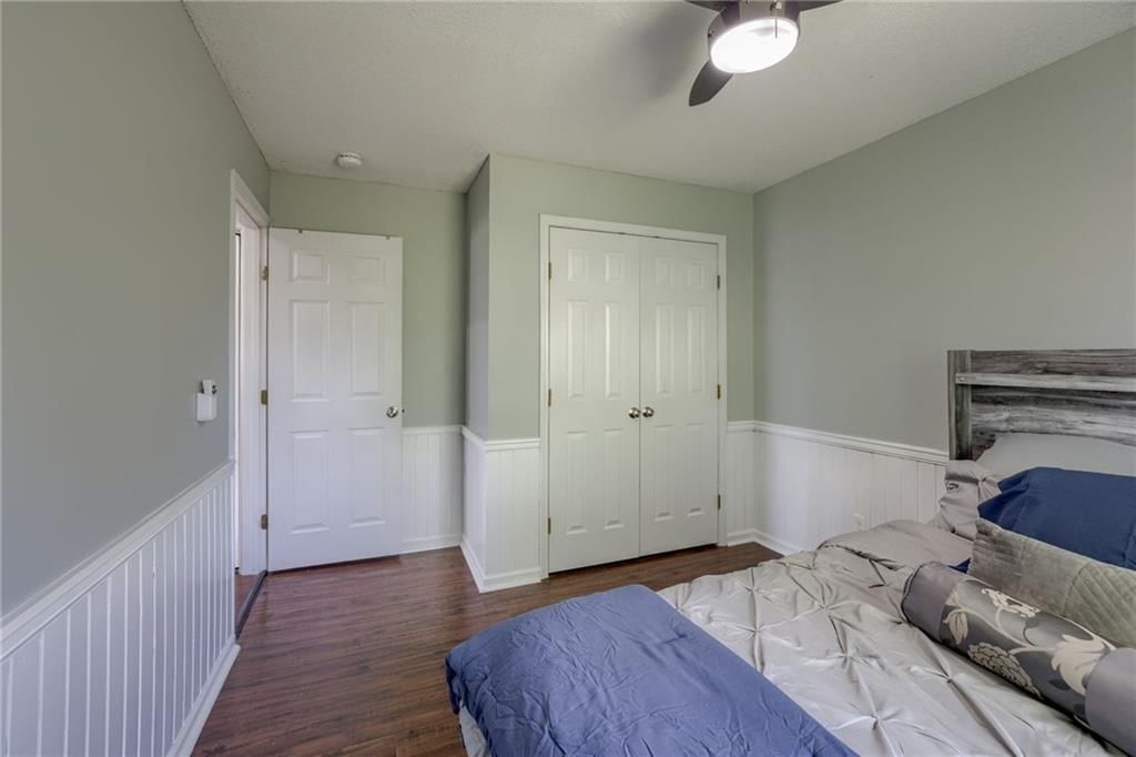 21900 Surry N/A — photo 28