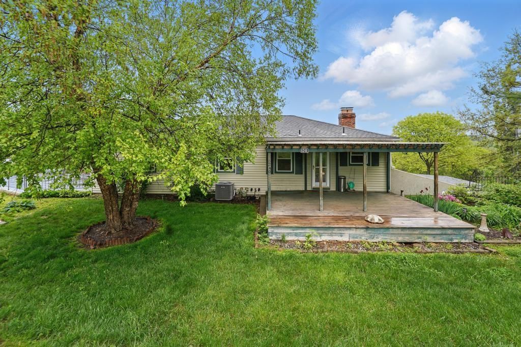 6240 OAK GROVE Road — photo 1