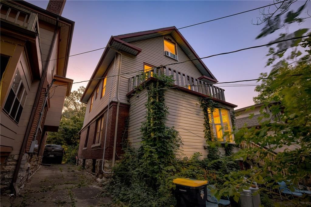 Photo 33 of 35 - 2537 Charlotte Street