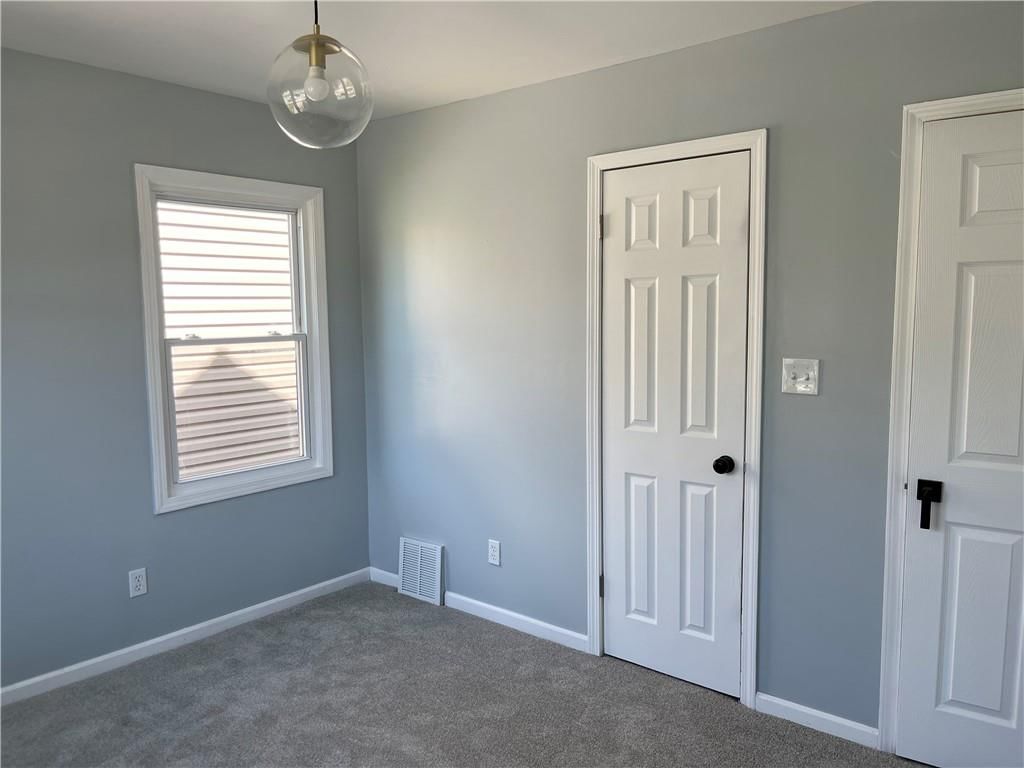 2831 Van Brunt Boulevard — photo 15