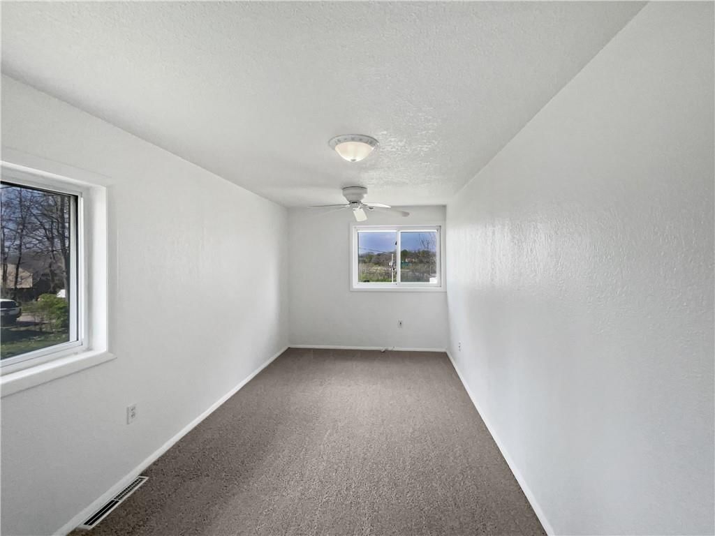 4452 N Jackson Avenue — photo 11