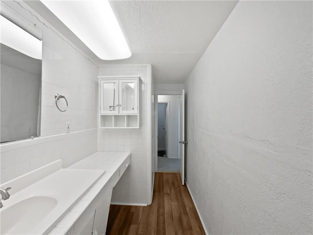 4452 N Jackson Avenue — photo 16