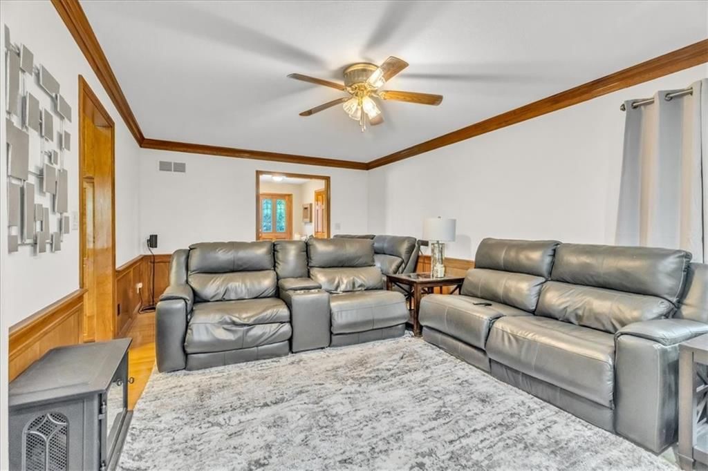 6323 Ridgeway Avenue — photo 12