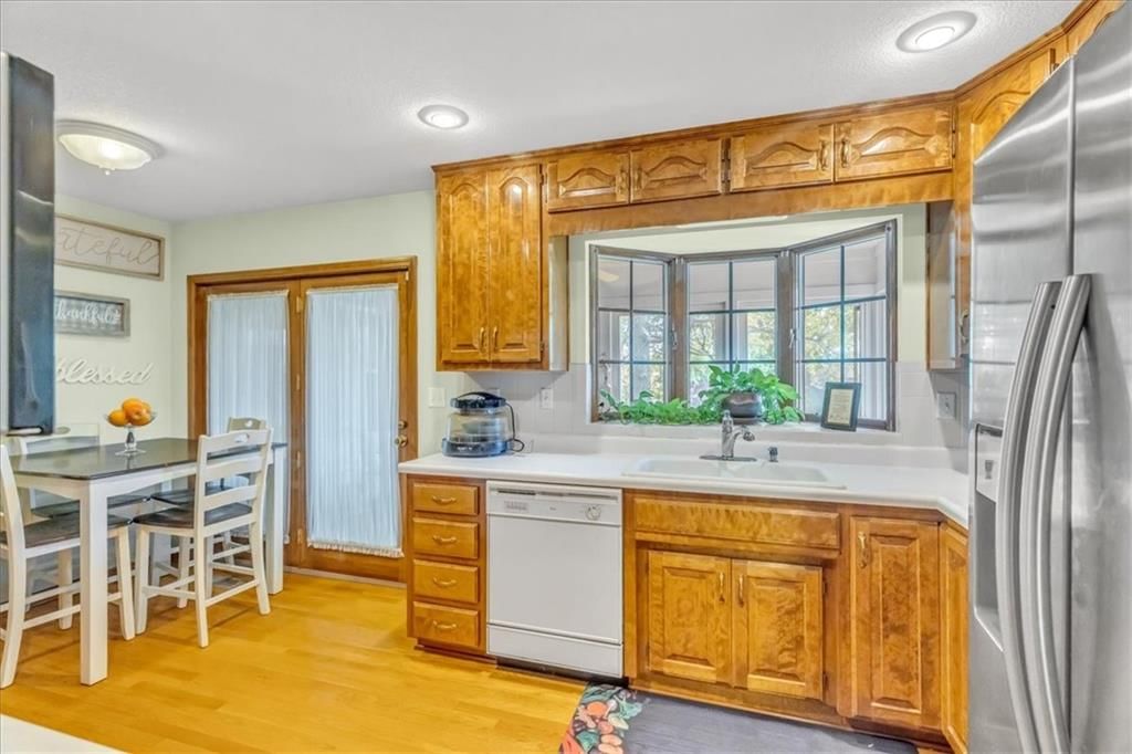 6323 Ridgeway Avenue — photo 15