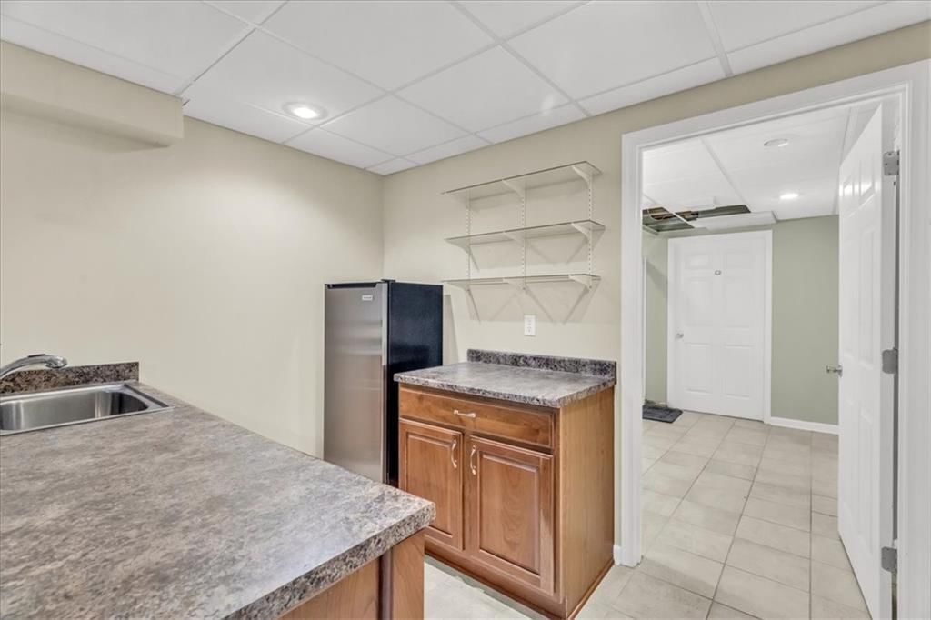 6323 Ridgeway Avenue — photo 25