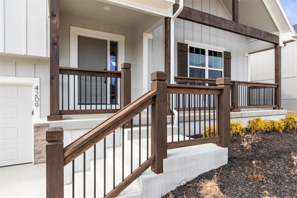 4209 SE Adams Drive — photo 3