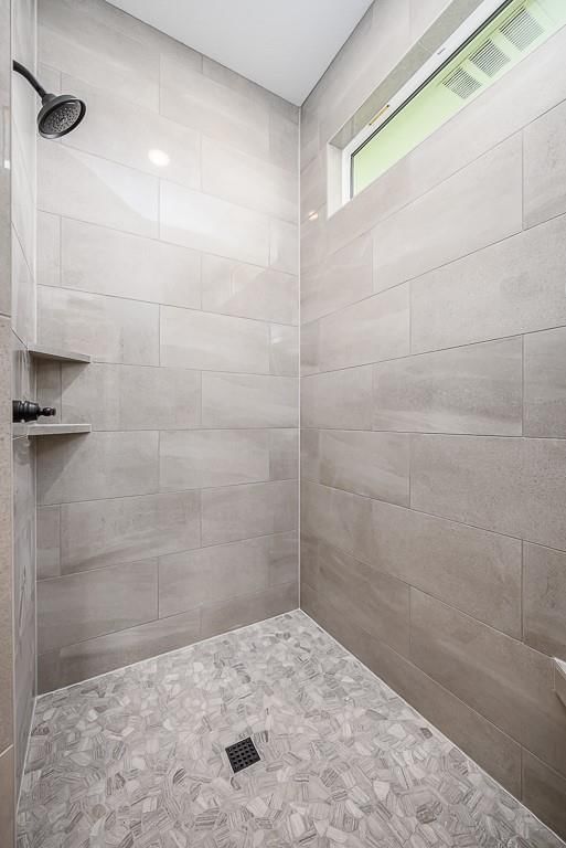 Photo 12 of 26 - 1714 N 162nd Circle