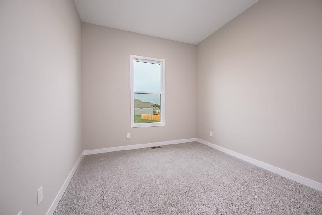 Photo 17 of 26 - 1714 N 162nd Circle