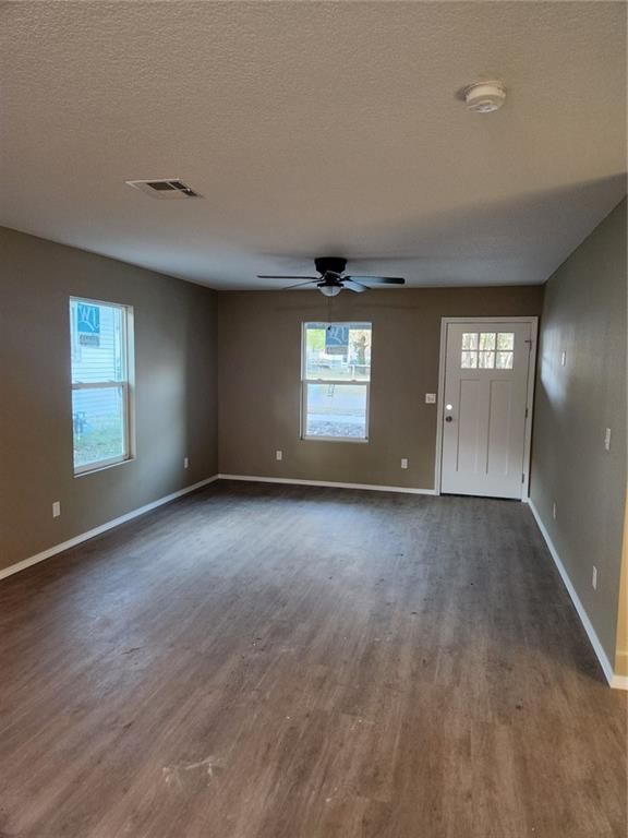 306 E Adams Street — photo 6