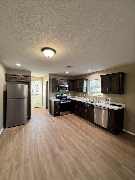 306 E Adams Street — photo 11